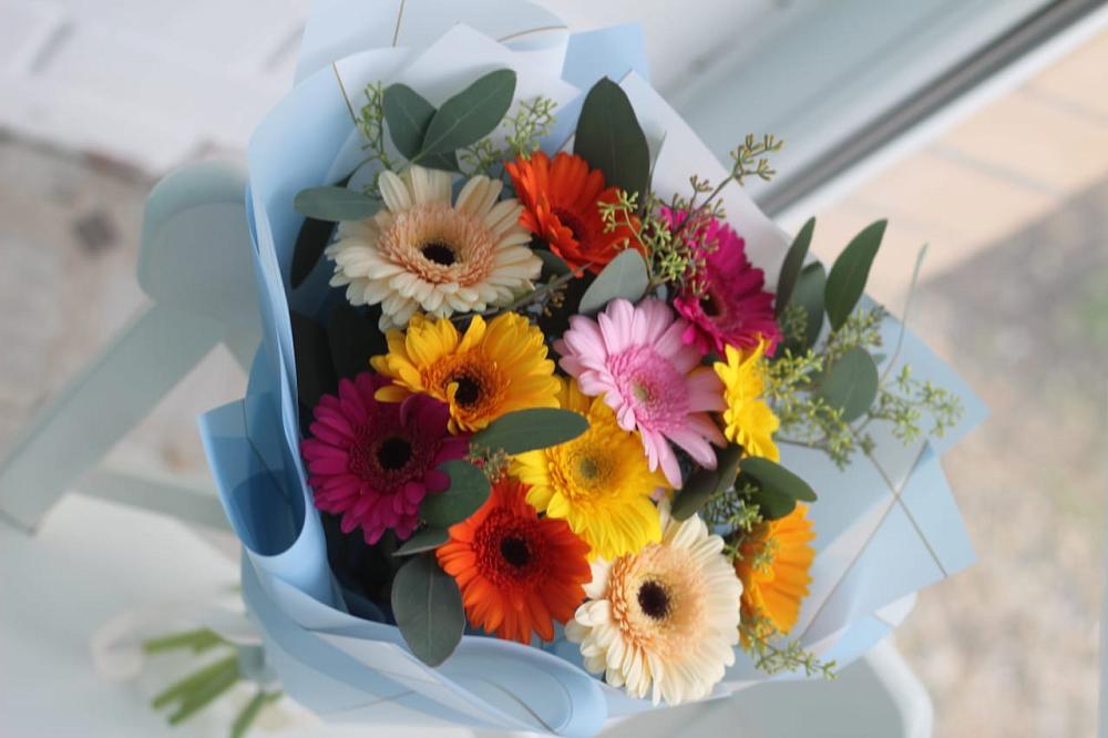 Букет мини герберы в Янтарном Букет цветов из: Герберы в Янтарном