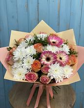 Букет гармония природы в Янтарном Букет цветов из:  Розы, Герберы и Хризантемы в Янтарном