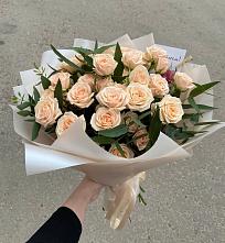 Букет Кремовые розы Латте в Янтарном