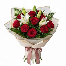 Букет высокая поэзия в Янтарном Букет цветов из:  Лилии и Розы в Янтарном