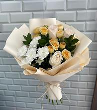 Букет цветочный вальс #REPLACE_PRED# Янтарном Букет цветов из:  Розы и Хризантемы #REPLACE_PRED# Янтарном
