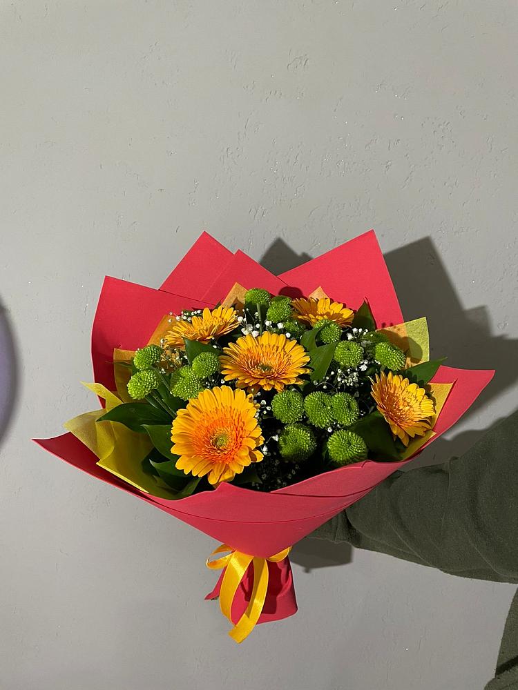Букет восход солнца в Янтарном Букет цветов из: Герберы и Хризантемы в Янтарном