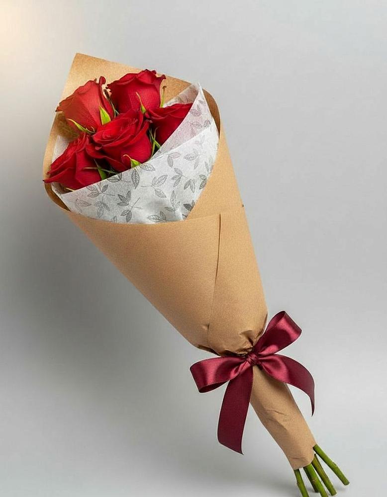 Букет просто и со вкусом в Янтарном Букет цветов из: Розы в Янтарном