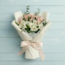 Букет Утренний поцелуй в Янтарном Букет цветов из:  Альстромерии в Янтарном