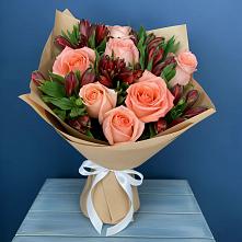 Букет Сплетённые любовью #REPLACE_PRED# Янтарном Букет цветов из:  Розы и Альстромерии #REPLACE_PRED# Янтарном