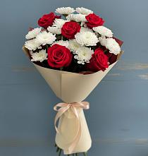Букет романтическая гармония в Янтарном Букет цветов из:  Розы и Хризантемы в Янтарном