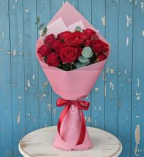 Букет красный бархат в Янтарном Букет цветов из:  Розы в Янтарном