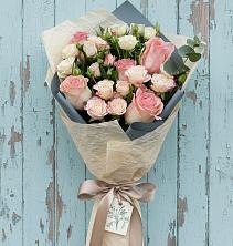 Букет нежный и розовый в Янтарном Букет цветов из:  Розы в Янтарном
