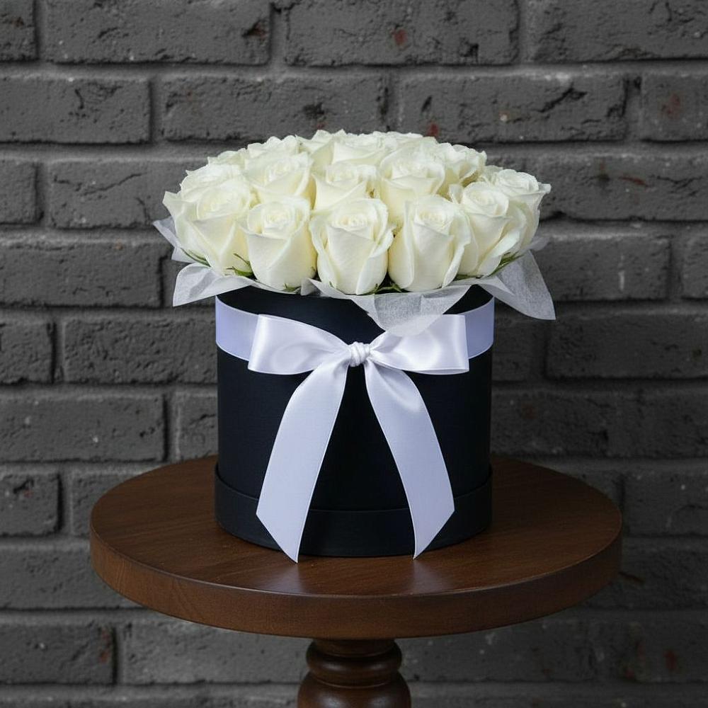 Композиция воздушная нежность в Янтарном Цветочная композиция из Розы в шляпной коробке в Янтарном