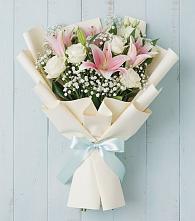 Букет Лилии в Янтарном Букет цветов из:  Лилии в Янтарном