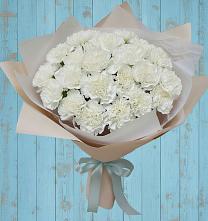 Букет Хрустальное утро в Янтарном Букет цветов из:  Гвоздики в Янтарном