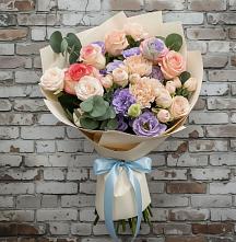 Букет Феерия #REPLACE_PRED# Янтарном Букет цветов из:  Розы, Лизиантусы и Гвоздики #REPLACE_PRED# Янтарном