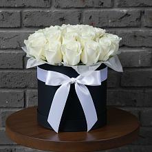 Композиция воздушная нежность в Янтарном Цветочная композиция из Розы в шляпной коробке в Янтарном